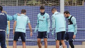 02/12/20
 ENTRENAMIENTO DEL LEVANTE UD - 
 VUKCEVIC - MORALES