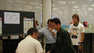 <b>A COLOMBIA. </b>El equipo ayer en el Aeropuerto de Palma antes de embarcar para viajar a Colombia.