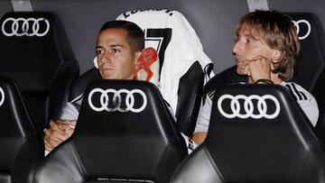Lucas Vázquez en el banquillo.