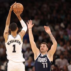 Doncic agua el debut de Wembanyama en la NBA