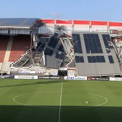 Cae parte de la cubierta del estadio del AZ Alkmaar