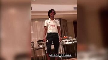 Diego Lainez y los seleccionados debutantes recibieron novatada