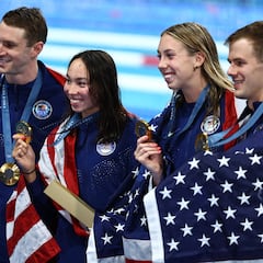 Estados Unidos vence a Australia en la natación de París 2024
