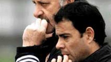 Del Bosque dió por concluida una sesión sosa, sin risas ni las habituales bromas de Roberto Carlos y Macca.