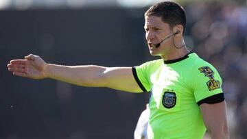 El árbitro argentino Maximiliano Ramírez.