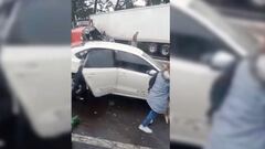 Tráiler embiste a automovilistas en la carretera México-Toluca