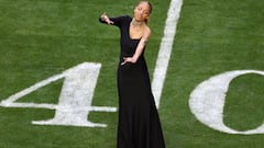 Rihanna’s Super Bowl sign language interpreter Justina Miles becomes an internet sensation