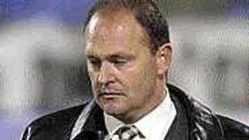 <B>CORTA AVENTURA</B>. La trayectoria de Pepe Mel en el Tenerife no ha llegado a buen puerto. El técnico madrileño fue cesado ayer.