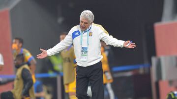 Ricardo Ferretti sobre la mano de Lewandowski: "Podemos patalear o llorar pero no va a pasar nada"