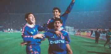 'Matador' Salas jugó la edición de 1996 con Universidad de Chile. River Plate truncó la opción del delantero en lograr el certamen continental. Aquella vez, los azules quedaron eliminados en semifinales en un polémico partido frente a los argentinos.