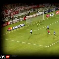 ¡El gol de Alexis en electrizante duelo ante Uruguay el 2011!