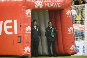 Action photo during the match America vs Pumas, Corresponding at 11st round  of the Apertura 2016 Liga MX at Azteca Stadium, photo:

Foto de accion durante el partido America vs Pumas, correspondiente a la Jornada 11 del Torneo Apertura 2016 de la Liga MX, en el Estadio Azteca,  en la foto:  Ricardo Lavolpe DT America y Rafael Garcia Auxiliar

24/09/2016/MEXSPORT/Javier Ramirez