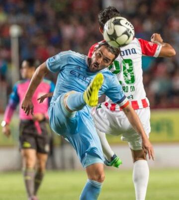 Los dos campeones mundiales disputaron un duelo amistoso, donde su equipo el NY City cayó 2-1 ante el Necaxa en el estadio Victoria de Aguascalientes.