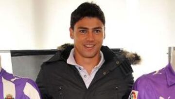 El último fichaje del Real Valladolid, el brasileño Pedro Oldoni, que procede del Atlético Paranaense, prometió en su presentación esforzarse para marcar "el mayor número de goles posible".