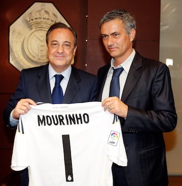 Florentino Pérez fichó a Mourinho por 16 millones de euros tras una brillante temporada en el Inter en la que ganó la Liga, la Copa y la Liga de Campeones. Dirigió durante tres temporadas al club blanco.