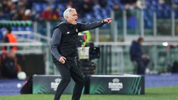 José Mourinho durante el partido de Conference League contra el Bodo Glimt.
