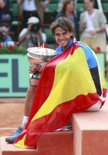 Rafa Nadal en Roland Garros de 2011, ganó a Roger Federer por 7-5, 7-6(3), 5-7 y 6-1.