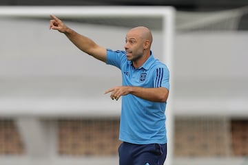 Javier Mascherano during his time as coach of the Argentina U-21 and Olympic team. 
