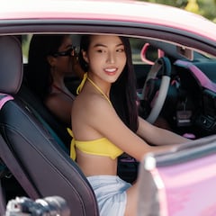 ¿Me pueden multar por conducir con bañador o bikini en el coche? Esto dice el Reglamento de la DGT