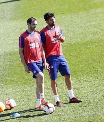 Godín y Diego Costa. 
