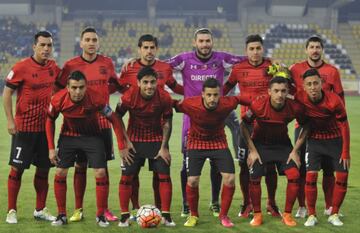 Colo Colo jugó con una camiseta roja en 2016, que fue muy cuestionada por los hinchas. Fue utilizada sólo en amistosos.