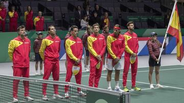 Imagen del equipo de España antes de medirse a Gran Bretaña en las semifinales de la Fase Final de la Copa Davis de 2019.