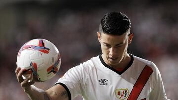 Íñigo Pérez sigue dudando de cuándo poner a James Rodríguez titular