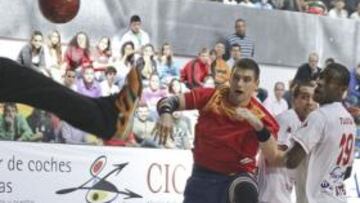 <b>EN FORMA. </b>Julen Aguinagalde fue uno de los jugadores más destacados en el choque frente a Túnez.