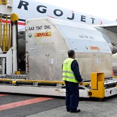 Llegan a México 585 mil vacunas envasadas de Pfizer