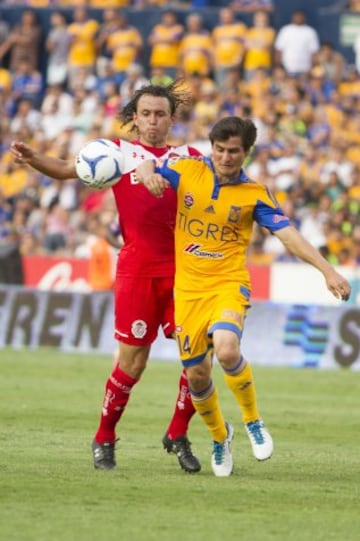 Toluca superó 1-0 a Tigres en el Estadio Universitario en el debut de ambos en el Apertura 2015.