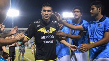 Cheque Orozco durante su partido de ayuda