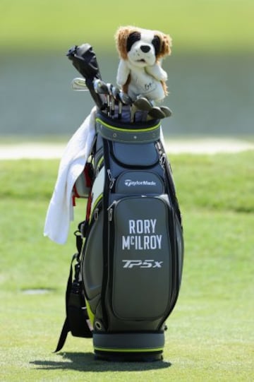 La bolsa del golfista norirlandés Rory McIlroy durante la segunda ronda del torneo The Players disputado en Ponte Vedra Beach, Florida.
