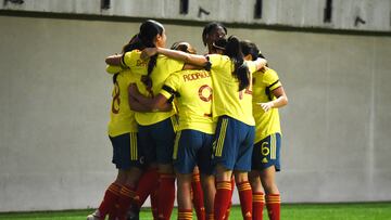 Jugadoras de la Selección Colombia Femenina Sub 20 en un partido del Sudamericano.