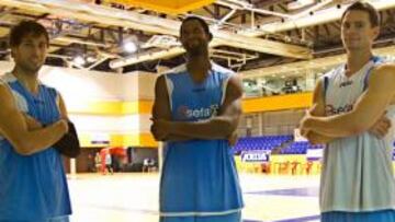 <b>REFUERZOS. </b>Carl English, Lamont Barnes y Kyle Kucic han llegado este verano al Estudiantes.
