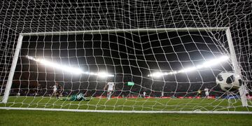 Soccer Football - FIFA Club World Cup Third Place Match - Al Jazira vs CF Pachuca - Zayed Sports City Stadium, Abu Dhabi, United Arab Emirates - December 16, 2017 Pachuca's Franco Jara scores their second goal REUTERS/Matthew Childs
