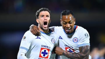 Jose Rivero celebrates his goal 0-2 with Willer Ditta of Cruz Azul during the 14th round match between Pumas UNAM and Cruz Azul as part of the Liga BBVA MX, Torneo Apertura 2024 at Olimpico Universitario Stadium on October 26, 2024 in Mexico City, Mexico.