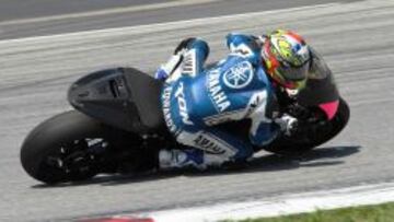 Edwards, con la Yamaha calzada con los nuevos neum&aacute;ticos Michelin. 