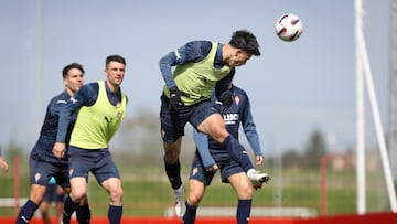 19-04-24. IMAGEN DEL ENTRENAMIENTO DEL SPORTING EN MAREO.