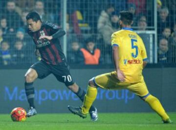 Carlos Bacca anota su octavo gol con el Milan 
