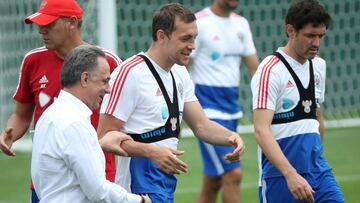 Vitali Mutk&oacute;, en la &uacute;ltima sesi&oacute;n de entrenamiento de Rusia antes de enfrentarse a Espa&ntilde;a en los octavos de final del Mundial.