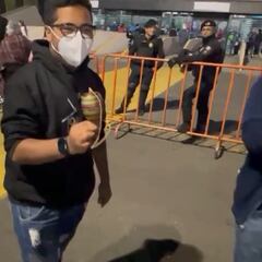 ¡No lo han olvidado! Afición de Cruz Azul se luce en el balero