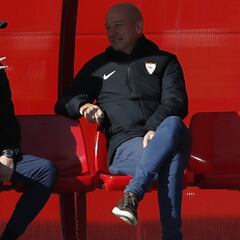 Machín tendrá que volver a inventar en Vitoria