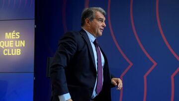 Laporta anuncia tres fichajes