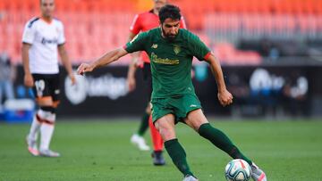VALENCIA, SPAIN - JULY 01: Raul Garcia of Athletic Club scores his team's second goal during the Liga match between Valencia CF and Athletic Club at Estadio Mestalla on July 01, 2020 in Valencia, Spain. (Photo by Alex Caparros/Getty Images)