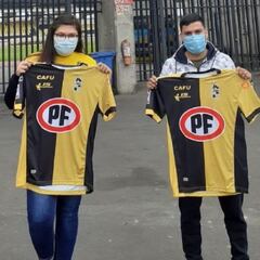 Los fanáticos alentaron en Coquimbo y se llevaron camisetas de regalo