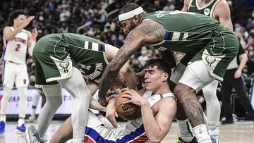 El campeón, Milwaukee, sucumbe frente al colista, Detroit