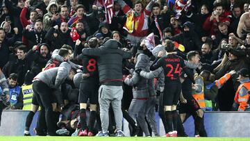 Los jugadores del Atl&eacute;tico celebran la victoria contra el Liverpool.