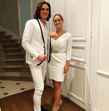 Cavani, junto a su esposa antes de acudir a la fiesta. 