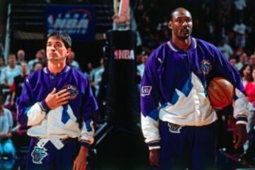 John Stockton y Karl Malone formaron durante los 90 una de las parejas más legendarias de la NBA. No lograron ningún anillo, ya que en las dos finales que disputaron no pudieron vencer a los Bulls de Michael Jordan.