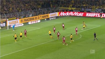 Achraf empieza a brillar en el Dortmund: gol al N¨¹remberg